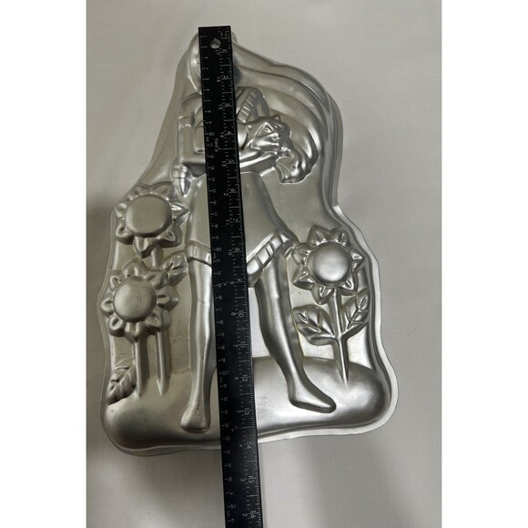 Vintage Wilton Disney Pocahontas Bake Birthday Party Supplies Cake Pan Cartoon - Picture 6 of 8